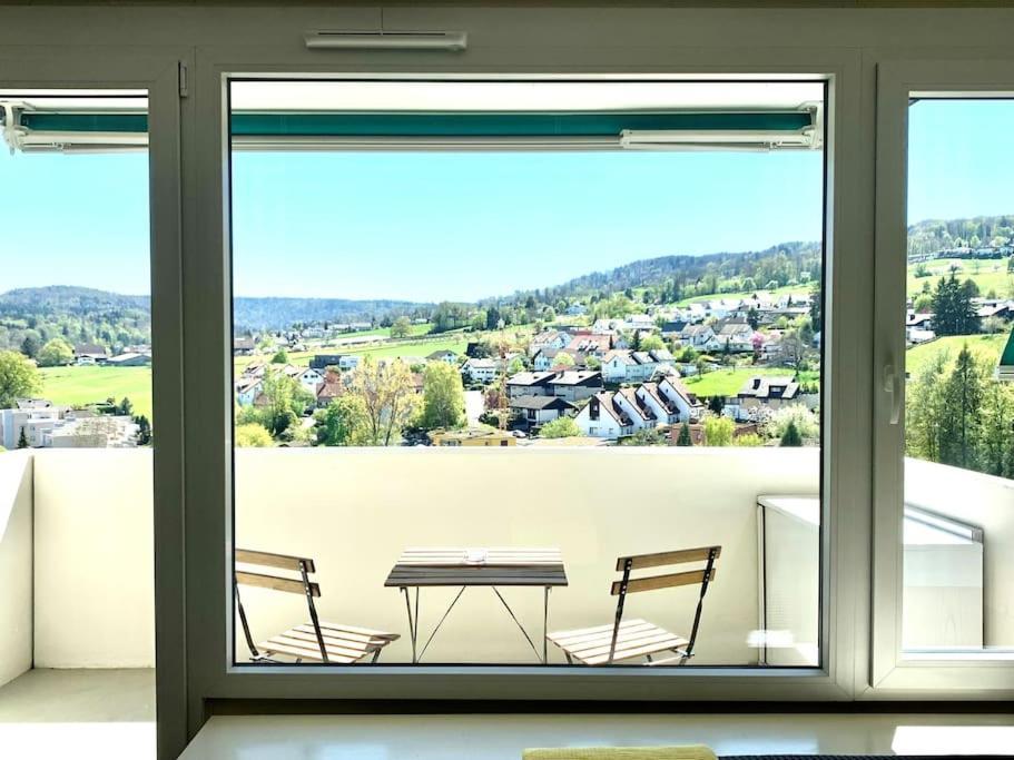 Little Penthouse **** Apartment Dietikon Bagian luar foto