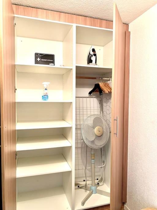 Little Penthouse **** Apartment Dietikon Bagian luar foto