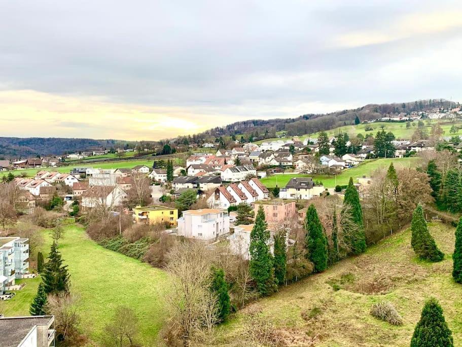 Little Penthouse **** Apartment Dietikon Bagian luar foto
